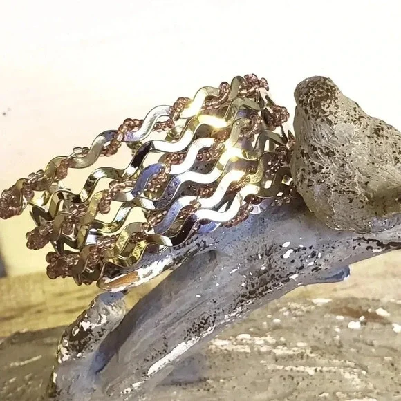 Vintage 90s Y2K Silver Pink Beaded Wire Wrap Detail Cuff Bracelet - Picture 11 of 12